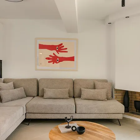 Cobi Maisonette Apartment *